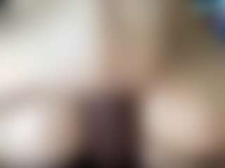 thickfreakylatina's Live Sex Cam Show