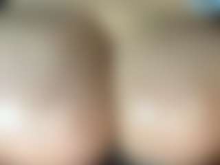 thickfreakylatina's Live Sex Cam Show