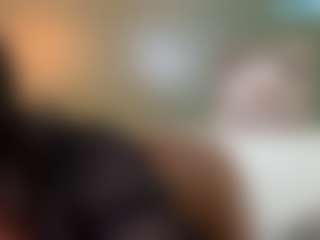 thickfreakylatina's Live Sex Cam Show