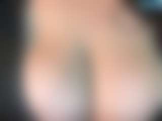 thickfreakylatina's Live Sex Cam Show