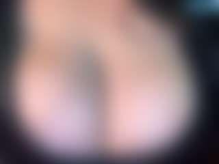 thickfreakylatina's Live Sex Cam Show