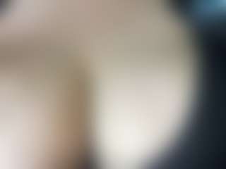 thickfreakylatina's Live Sex Cam Show