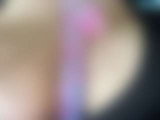 thickfreakylatina's Live Sex Cam Show
