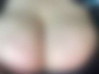 thickfreakylatina's Live Sex Cam Show