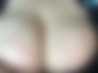 thickfreakylatina's Live Sex Cam Show