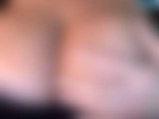 thickfreakylatina's Live Sex Cam Show
