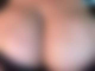 thickfreakylatina's Live Sex Cam Show