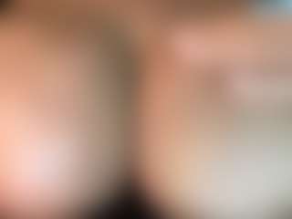 thickfreakylatina's Live Sex Cam Show