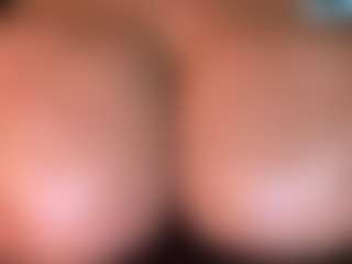 thickfreakylatina's Live Sex Cam Show