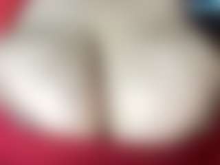 thickfreakylatina's Live Sex Cam Show