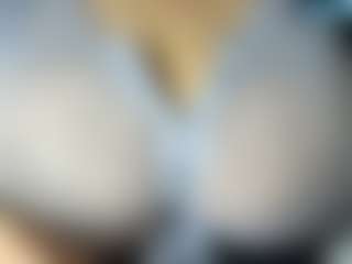 thickfreakylatina's Live Sex Cam Show