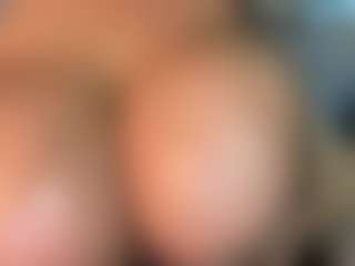 thickfreakylatina's Live Sex Cam Show