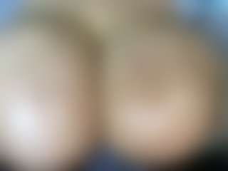 thickfreakylatina's Live Sex Cam Show