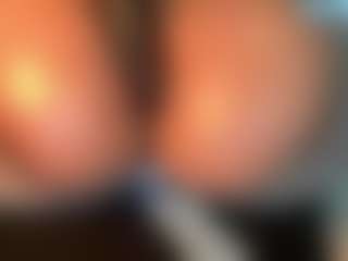 thickfreakylatina's Live Sex Cam Show