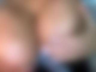 thickfreakylatina's Live Sex Cam Show