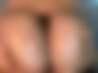 Live cam show with thickfreakylatina - Tease on AdultVida.com