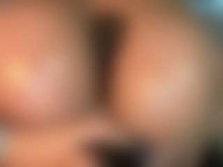 thickfreakylatina's Live Sex Cam Show