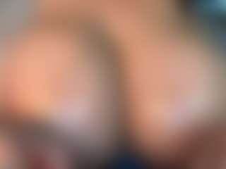 thickfreakylatina's Live Sex Cam Show