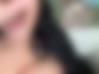 thickfreakylatina's Live Sex Cam Show