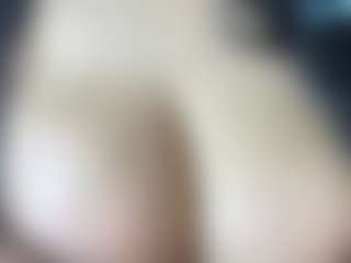 thickfreakylatina's Live Sex Cam Show