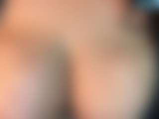 thickfreakylatina's Live Sex Cam Show