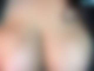 Live cam show with thickfreakylatina - Strip BBW on Hubzter Live