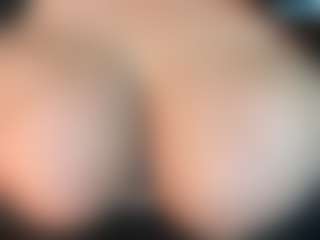 thickfreakylatina's Live Sex Cam Show