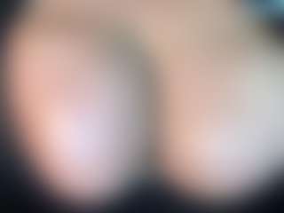 thickfreakylatina's Live Sex Cam Show