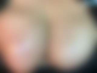 thickfreakylatina's Live Sex Cam Show