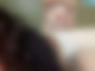 thickfreakylatina's Live Sex Cam Show