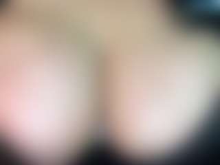 thickfreakylatina's Live Sex Cam Show