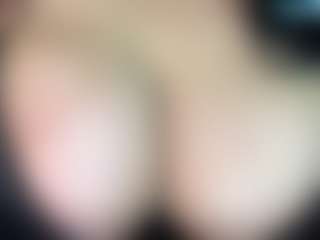 thickfreakylatina's Live Sex Cam Show