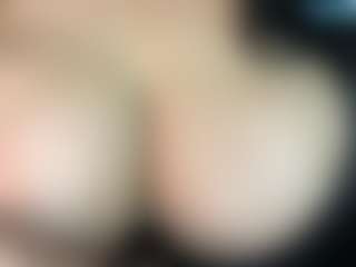 thickfreakylatina's Live Sex Cam Show