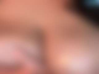 thickfreakylatina's Live Sex Cam Show