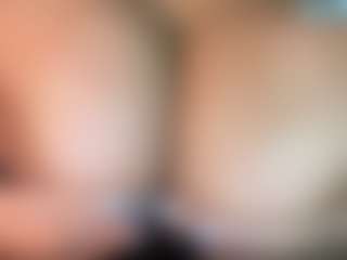 thickfreakylatina's Live Sex Cam Show