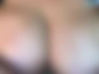thickfreakylatina's Live Sex Cam Show
