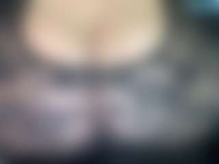 thickfreakylatina's Live Sex Cam Show