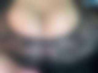 thickfreakylatina's Live Sex Cam Show