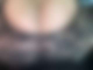 thickfreakylatina's Live Sex Cam Show