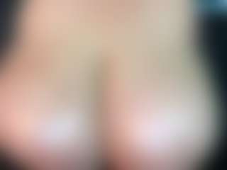 thickfreakylatina's Live Sex Cam Show