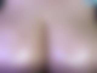 thickfreakylatina's Live Sex Cam Show