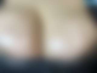 thickfreakylatina's Live Sex Cam Show