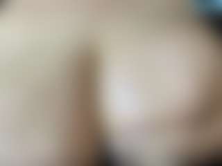 thickfreakylatina's Live Sex Cam Show