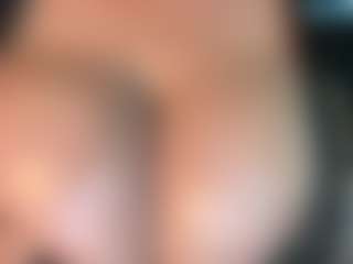 thickfreakylatina's Live Sex Cam Show