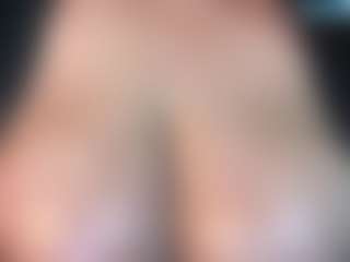 thickfreakylatina's Live Sex Cam Show