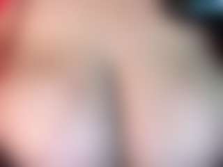 thickfreakylatina's Live Sex Cam Show