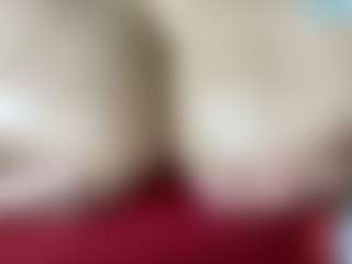 thickfreakylatina's Live Sex Cam Show
