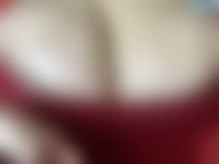 thickfreakylatina's Live Sex Cam Show
