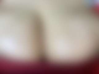 thickfreakylatina's Live Sex Cam Show