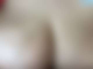 thickfreakylatina's Live Sex Cam Show